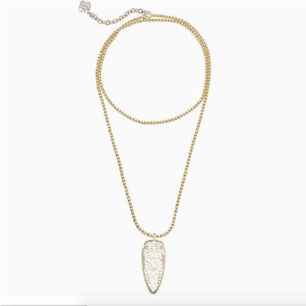 Sienna Pendant Necklace In Gold